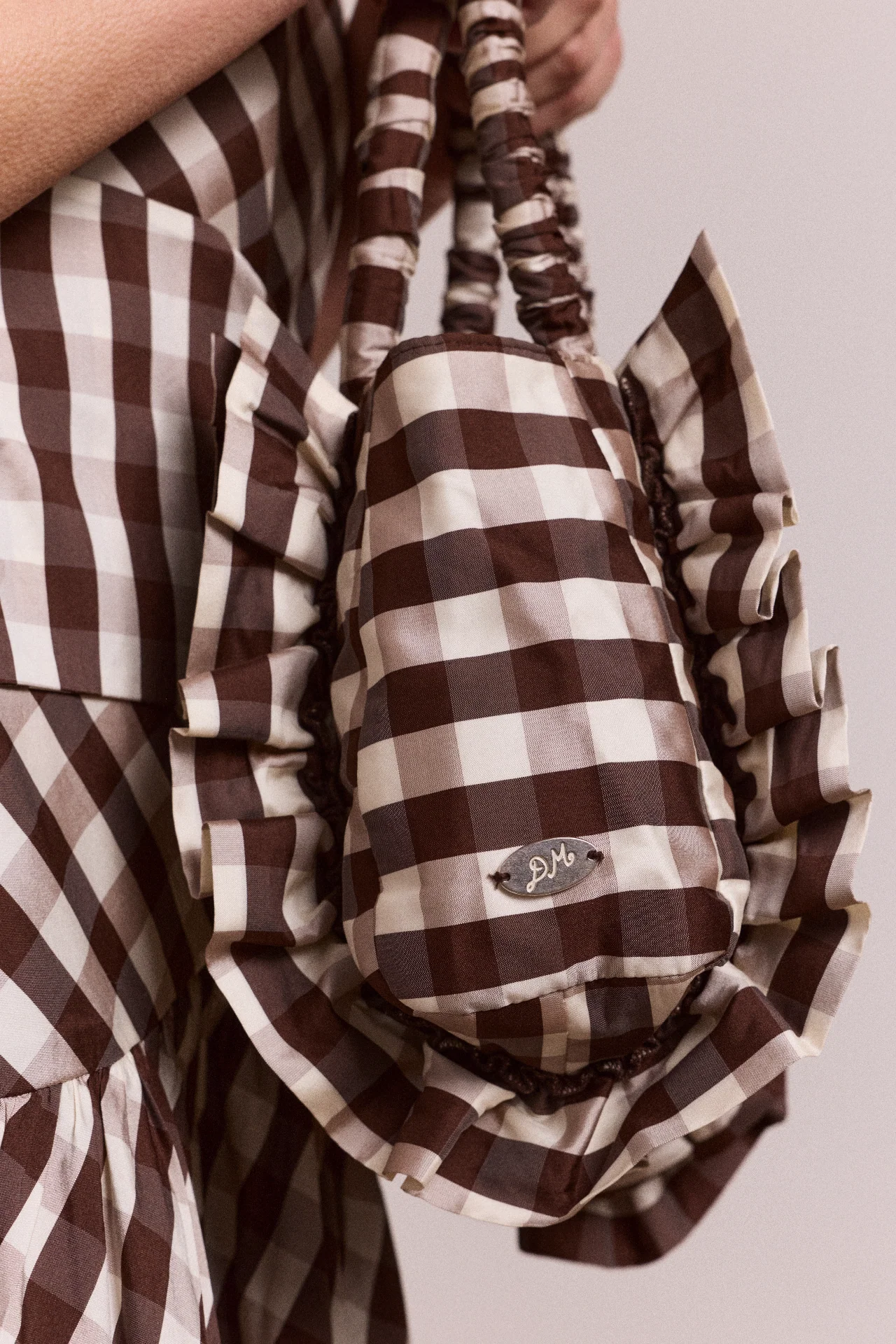 Alani Ruffle Bag - Choc - Image 5