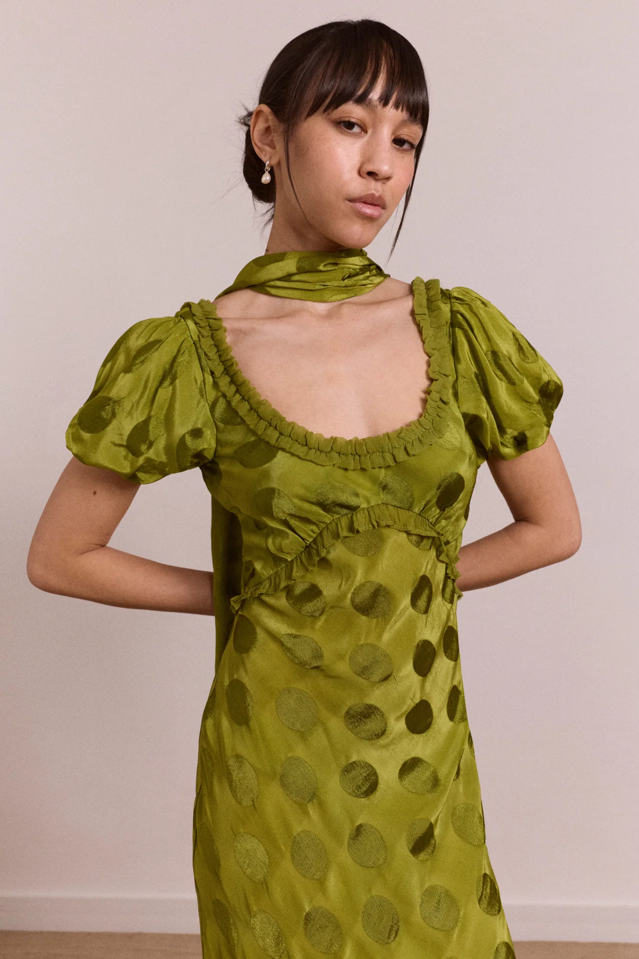 Aoife Midi Dress - Jacquard Green Spot - Image 5