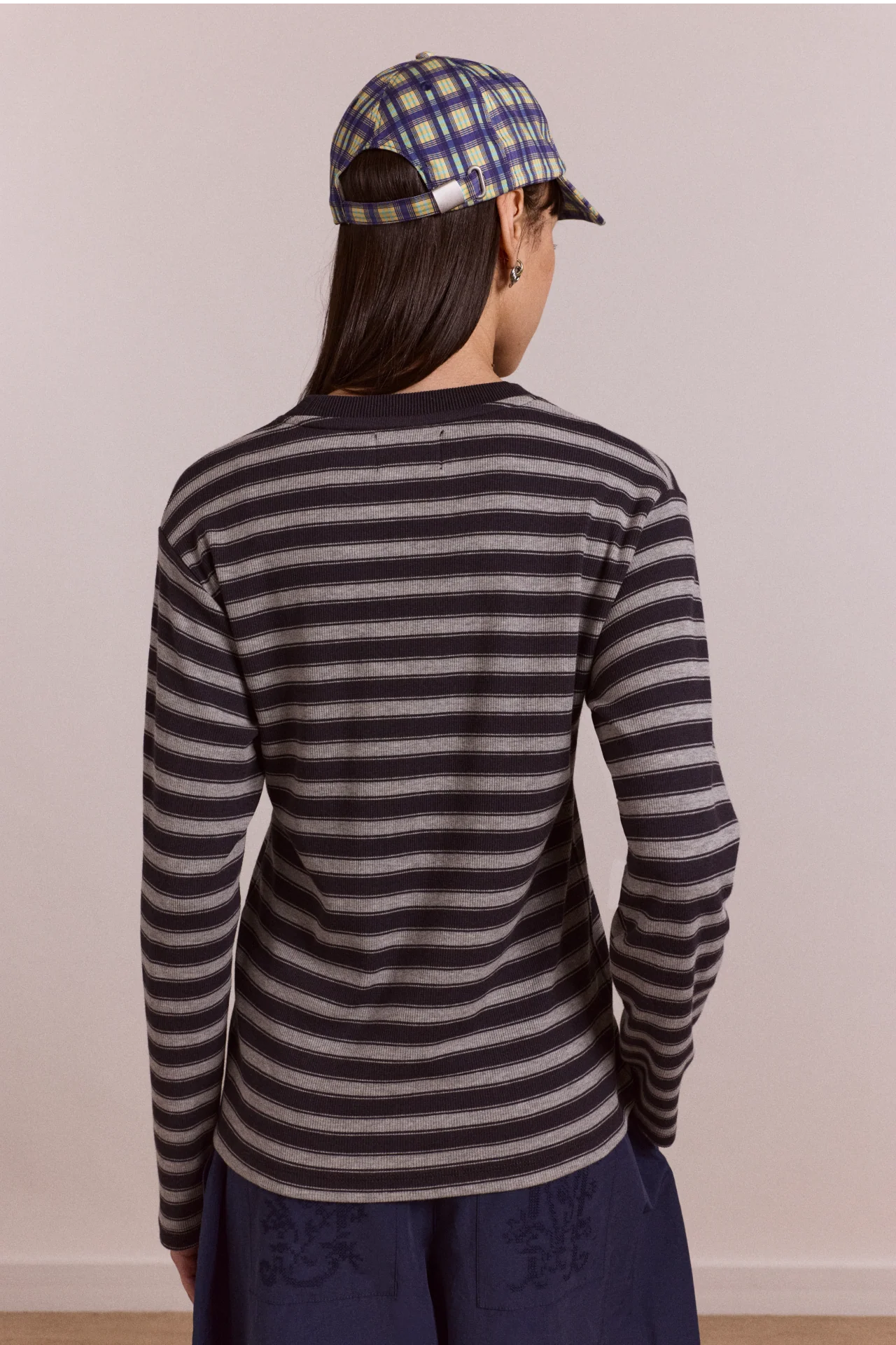 Lilah Fitted Ls Tee - Grey Marl Stripe - Image 4