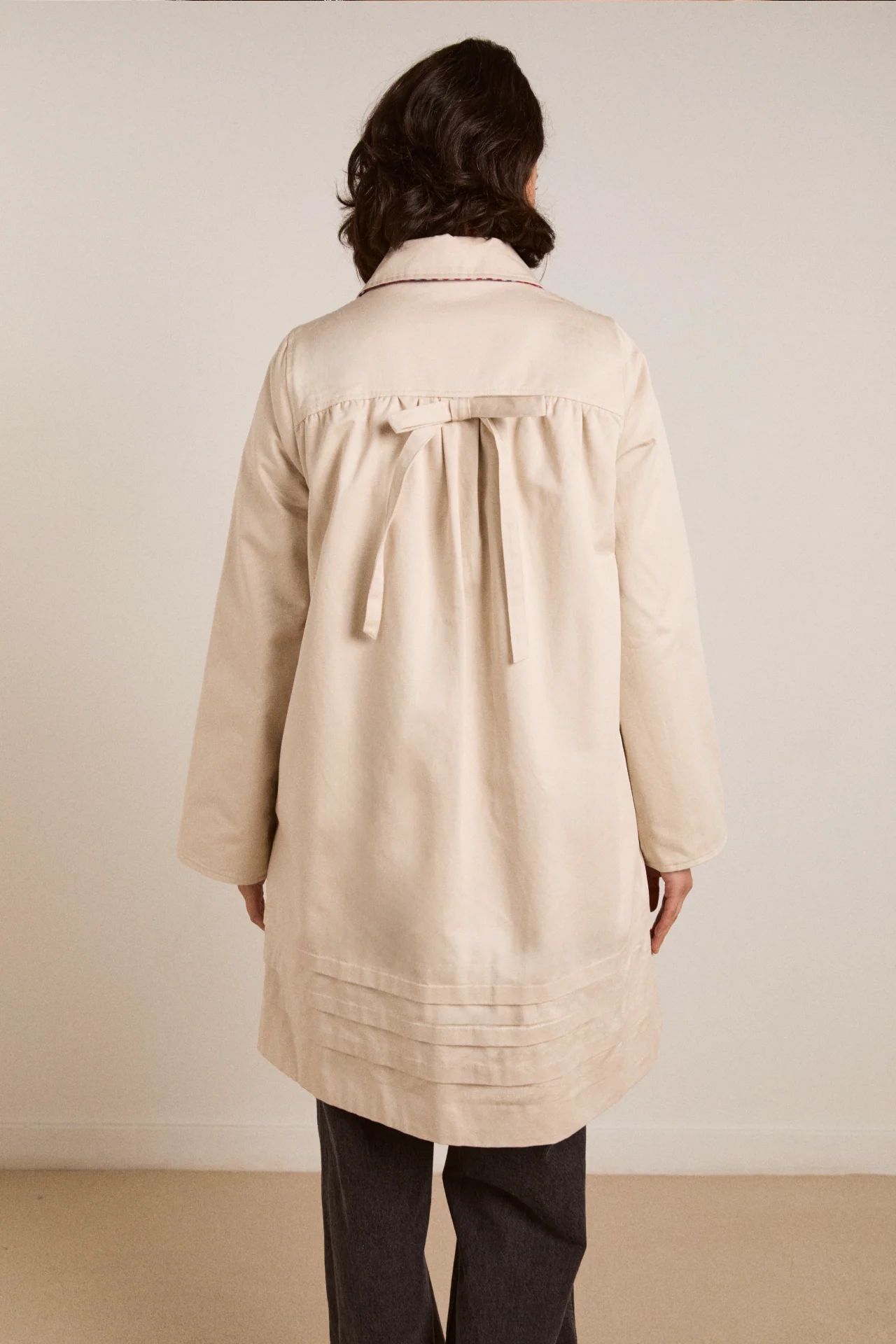 Mercedes Bow Reversible Trench - Gingham & Ecru - Image 5