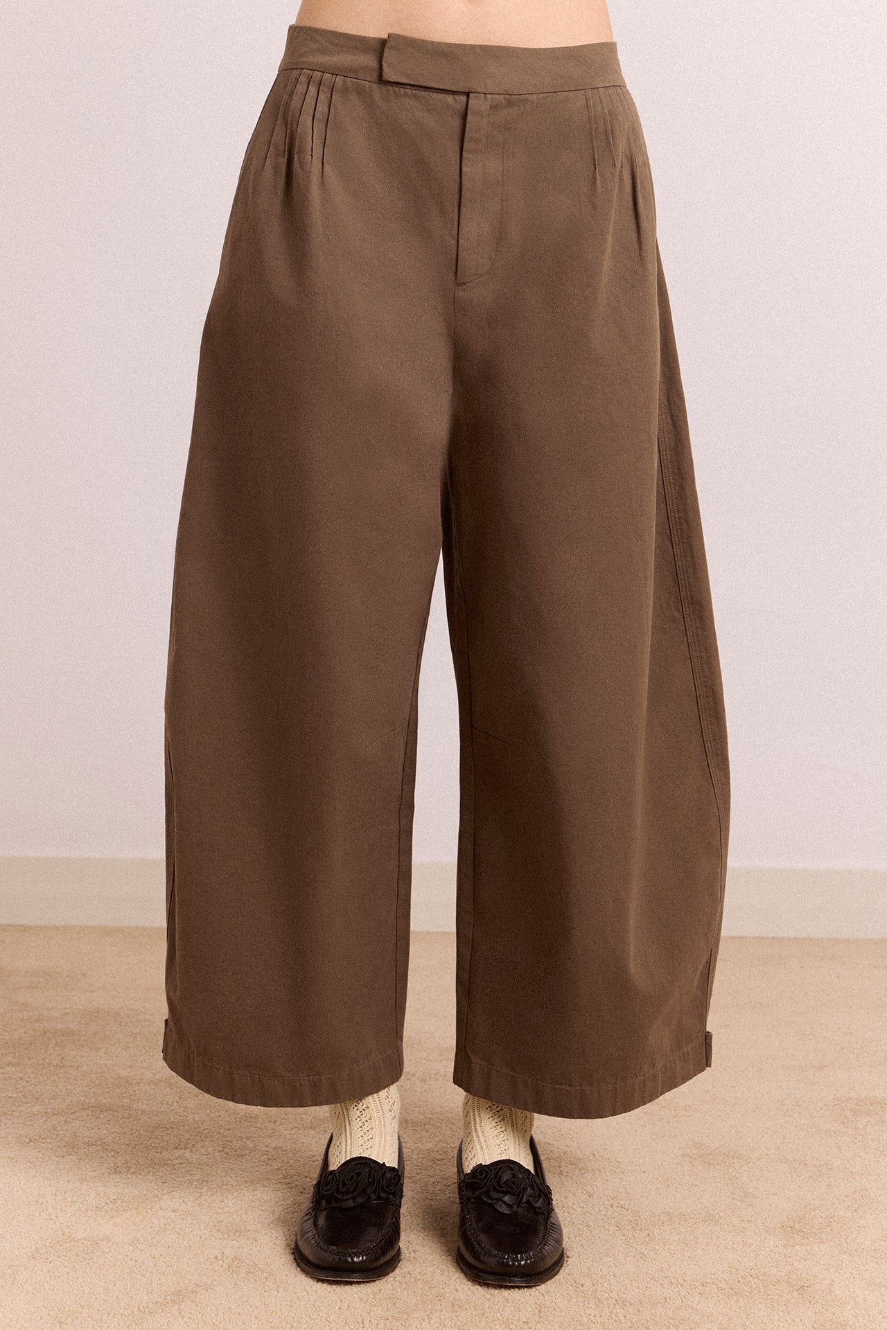 Safah Tailored Barrel Trouser - Brown - Image 6