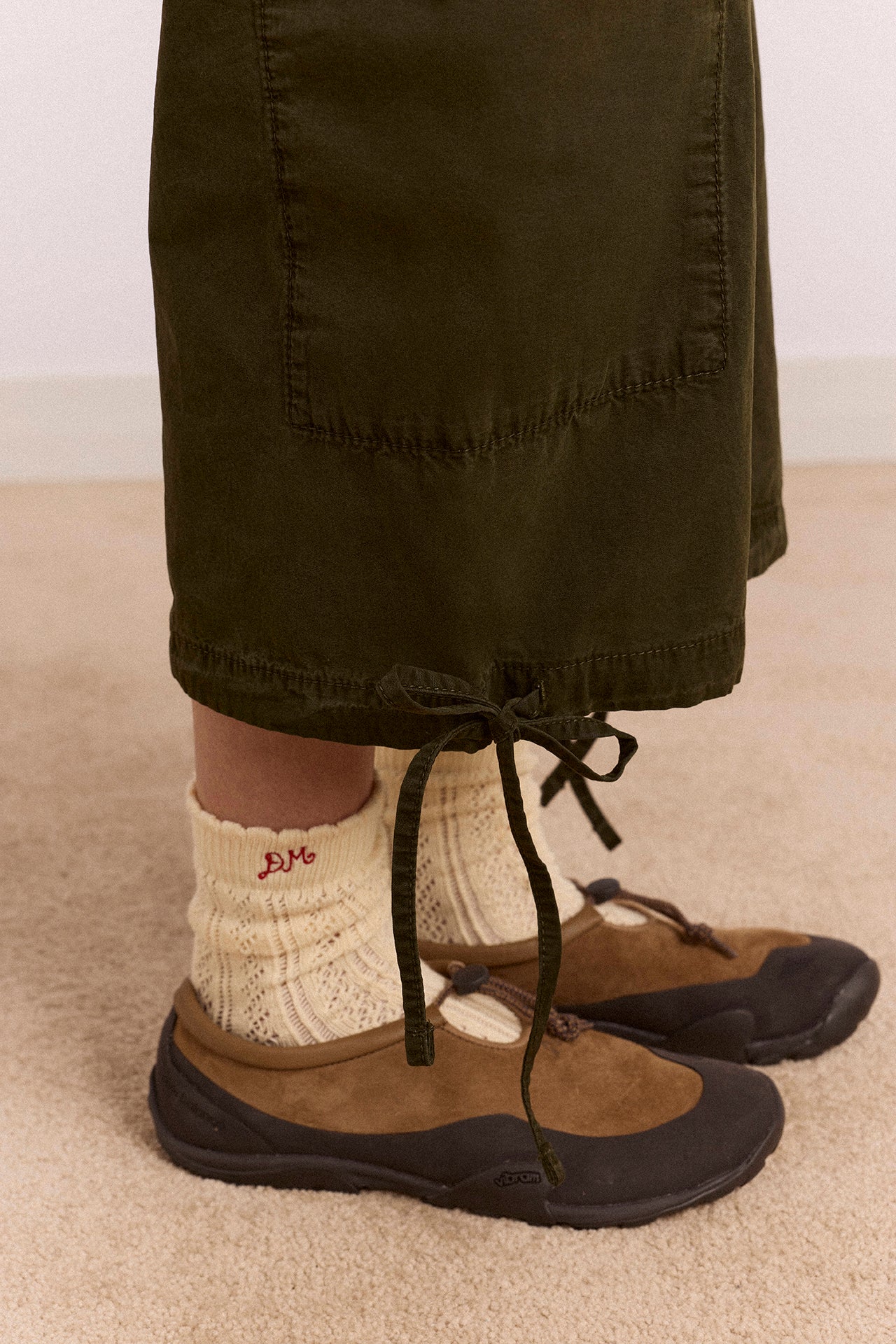 Toshi Utility Capri Trouser - Dark Khaki - Image 9