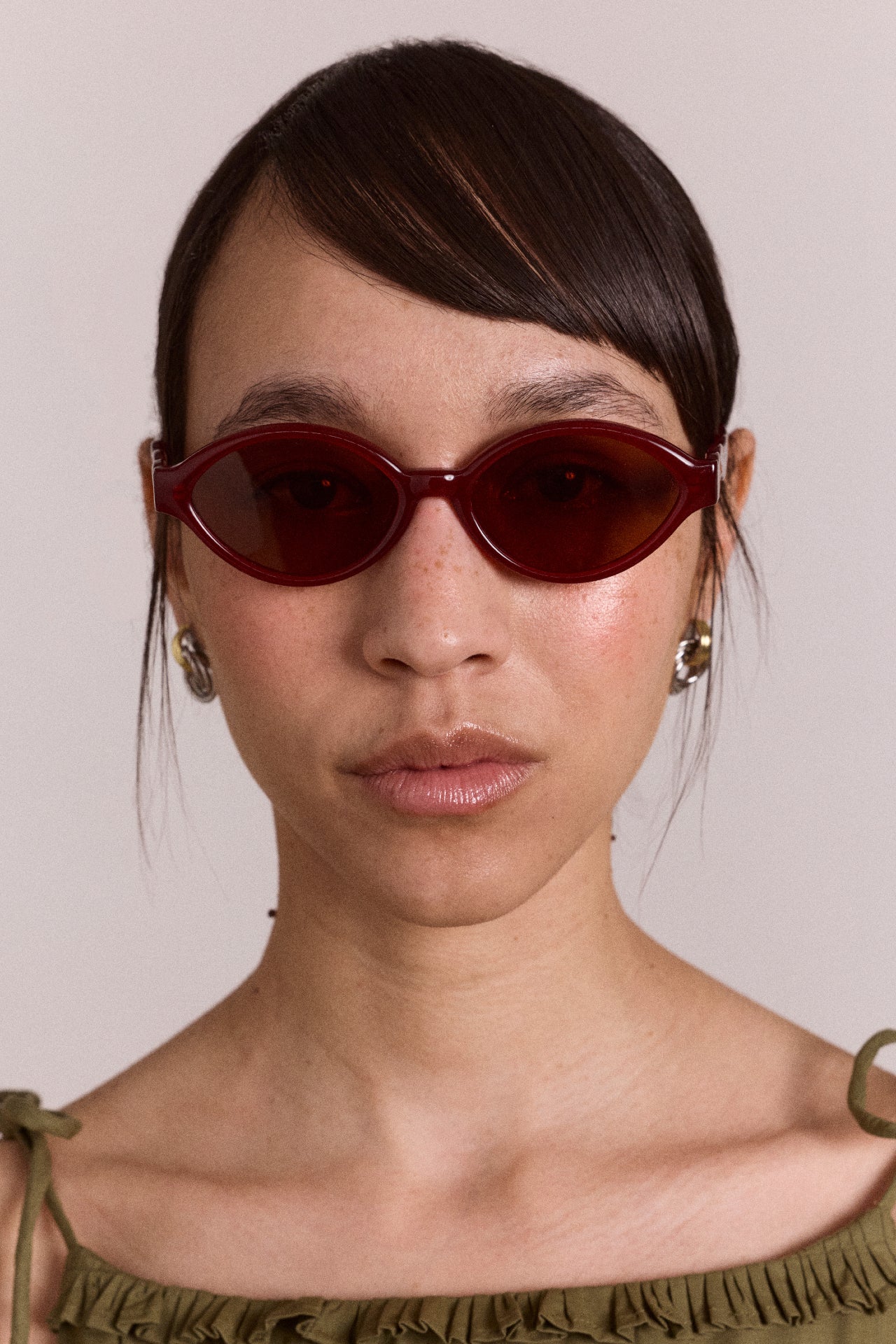 Wavey Temple Sunglasses - Crystal Red - Image 3
