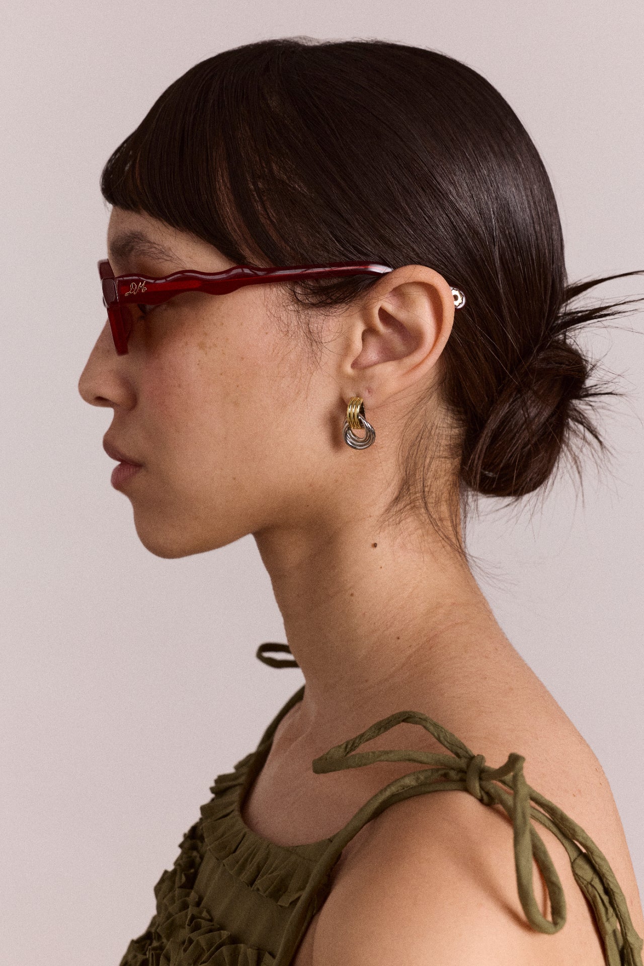 Wavey Temple Sunglasses - Crystal Red - Image 5
