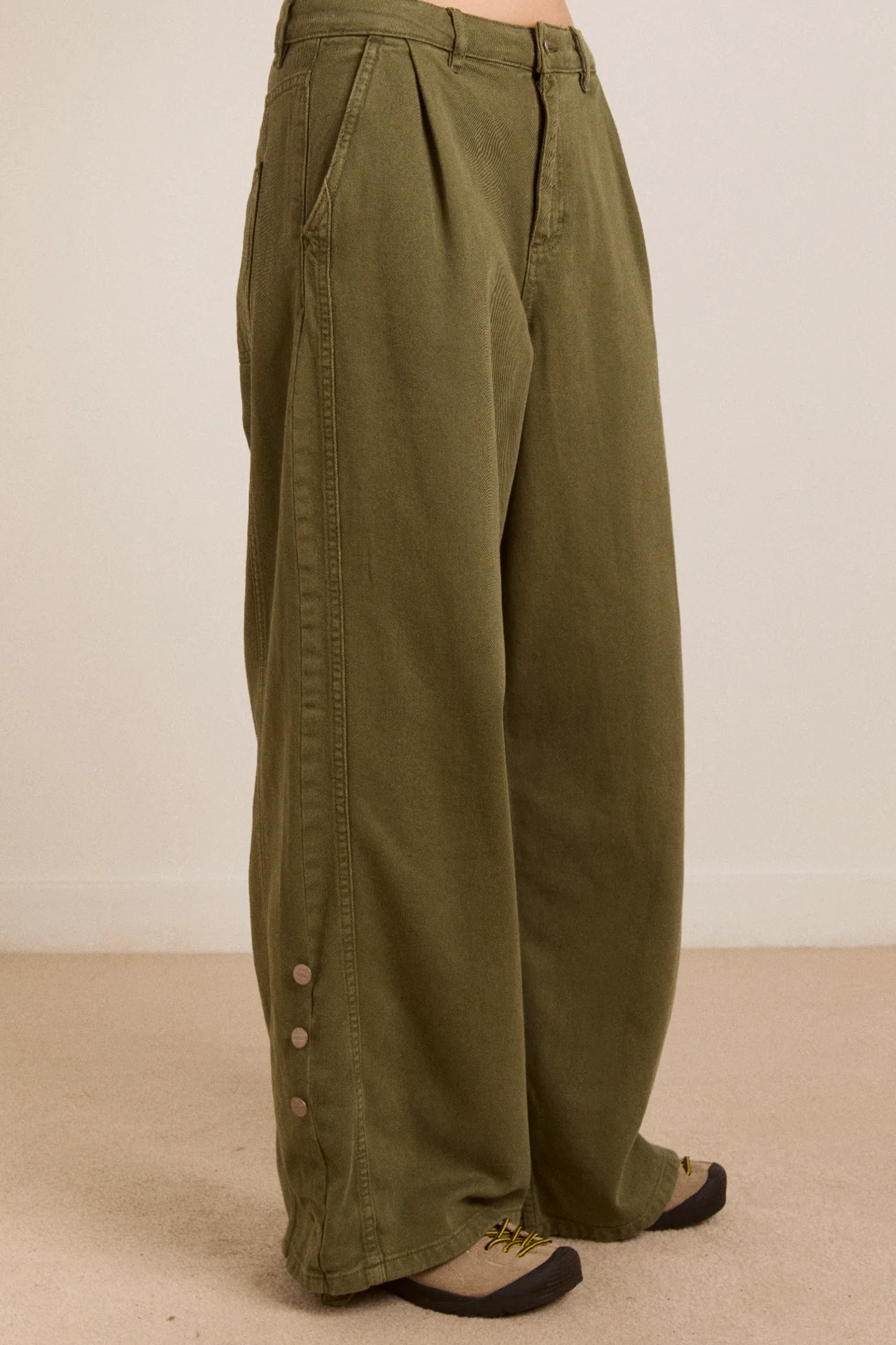 Wylie Turn Up Jeans - Khaki - Image 6